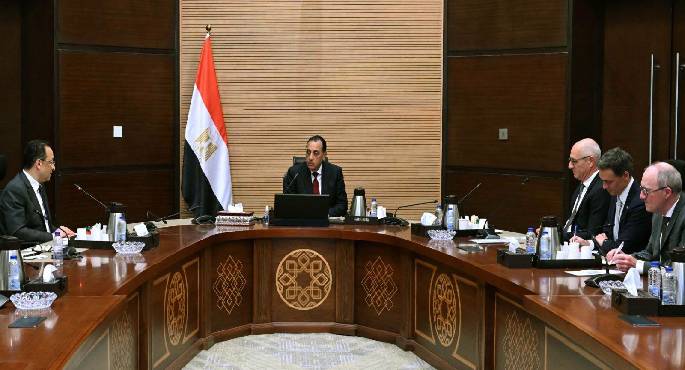 رئيس الوزراء يلتقى الرئيس التنفيذى لشركة “فاليو” الفرنسية