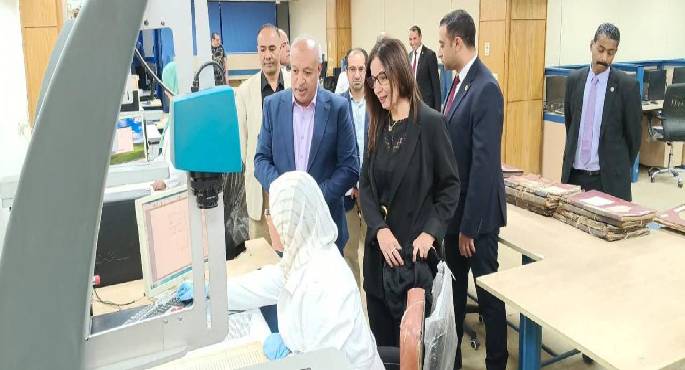وزيرة الثقافة تتفقد دار الكتب والوثائق القومية وتطّلع على أحدث أجهزة المسح الضوئي للوثائق والخرائط