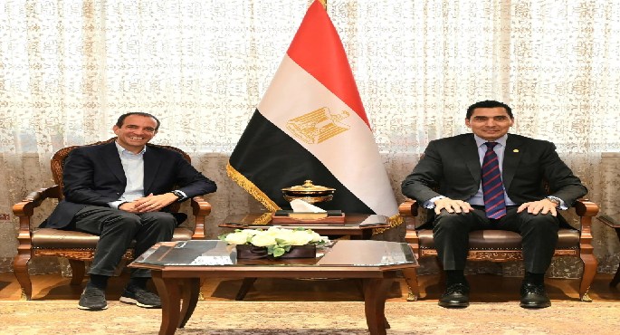 وزير الرياضة يلتقى رئيس الاتحاد الدولي للبادل