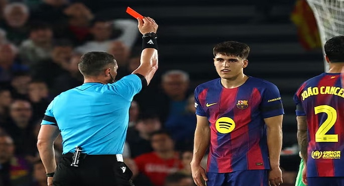 اليويفا يرفض شكوى برشلونة بشأن التحكيم عقب الهزيمة أمام أتليتيكو