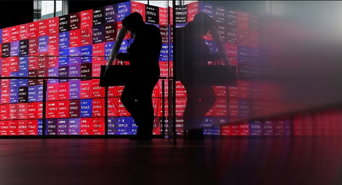 نيكى اليابانى يتراجع عن قمة غير مسبوقة قبيل قرار بنك اليابان 