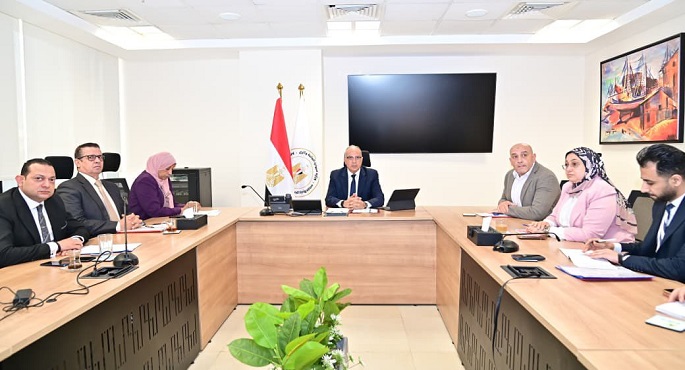 وزير الرى يبحث إجراءات التحول الرقمي بالهيئة العامة للمساحة