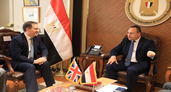 وزير التعليم العالى يبحث مع السفير البريطانى سبل تعزيز التعاون المشترك بين البلدين