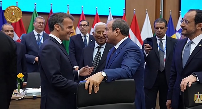 الرئيس السيسى يصل إلى مقر انعقاد الاجتماع التشاوري بين عدد من قادة الدول العربية والأوروبية بالعاصمة القبرصية