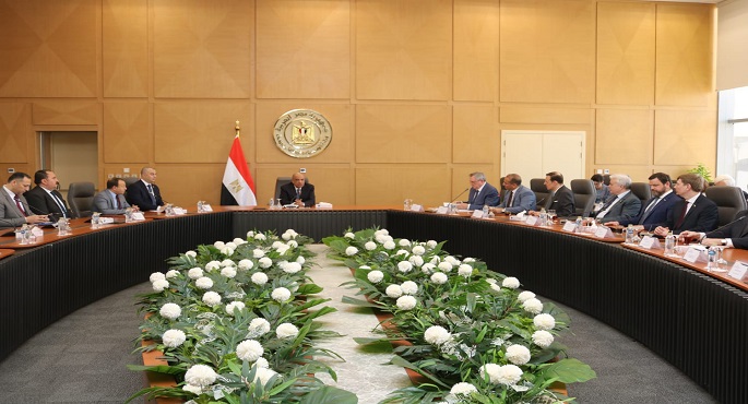 وزير الكهرباء يبحث مع وفد لجنة الطاقة بمجلس الدوما الروسى تطورات تنفيذ الأعمال فى مشروع الضبعة