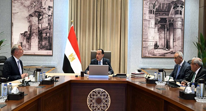 فى اجتماع برئاسة مدبولى .. البدء فى إجراءات “القيد المؤقت” فى البورصة لـ 10 شركات تتبع قطاع البترول
