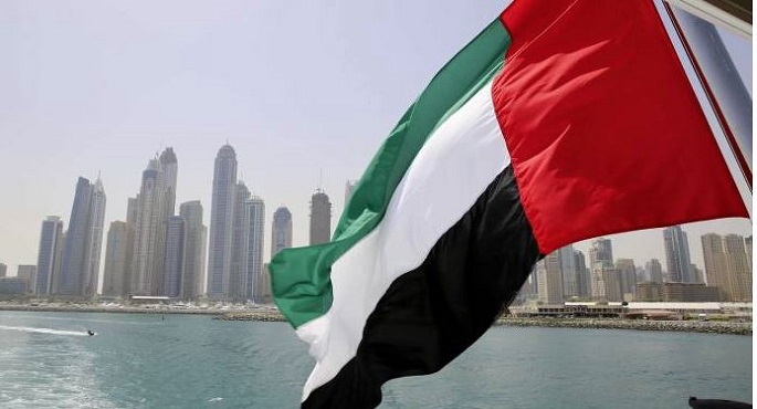 الإمارات: قتيل إثر سقوط شظايا ناتجة عن اعتراض مسيرة فى الفجيرة