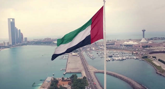 الإمارات : استهداف مبنى شركة اتصالات بالفجيرة والجهات المختصة تتعامل مع حادث سقوط شظايا بمدينة أبوظبى الصناعية