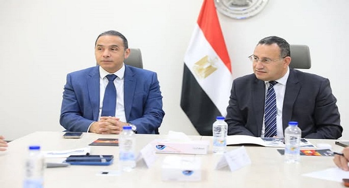 وزير التعليم العالى يبحث مع رئيس الرقابة المالية آليات نشر الثقافة المالية لطلاب الجامعات