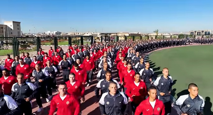 وزارة الداخلية تنظم برنامج تعايش بين طلاب أكاديمية الشرطة والكلية الحربية