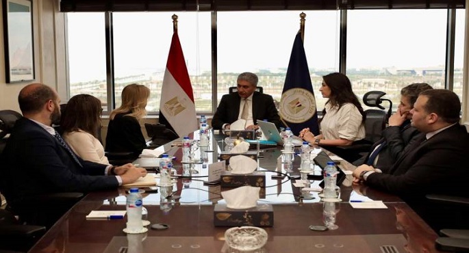 تعاون مصرى مع شركة “فيزا” لتسهيل رحلات السائحين