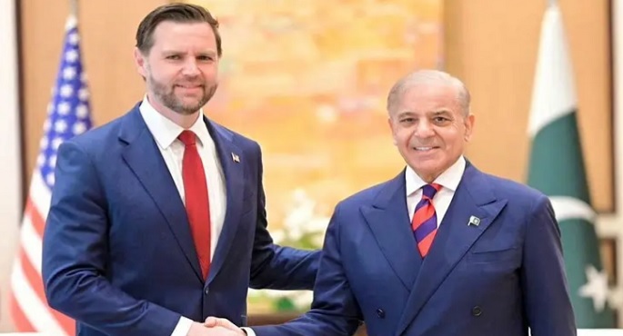 قبيل المفاوضات المرتقبة .. فانس يلتقى رئيس وزراء باكستان.. وقاليباف يحدد خطوط إيران الحمراء
