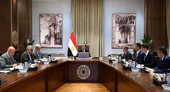 رئيس الوزراء يستعرض مع رئيس شركة “خينان تشهنجفو” الصينية خطة إقامة مصنع ضخم للألومنيوم