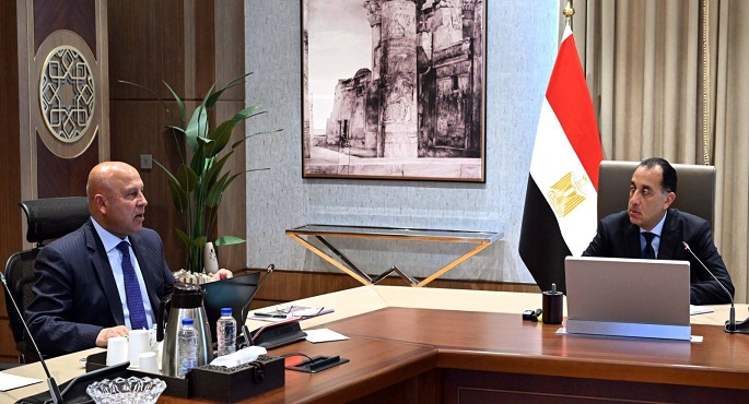 رئيس الوزراء يتابع مع وزير النقل عددًا من ملفات عمل الوزارة