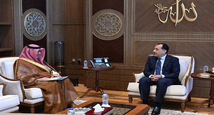 مدبولى خلال استقباله سفير خادم الحرمين الشريفين : مواصلة التنسيق مع السعودية إزاء مختلف القضايا الإقليمية والدولية