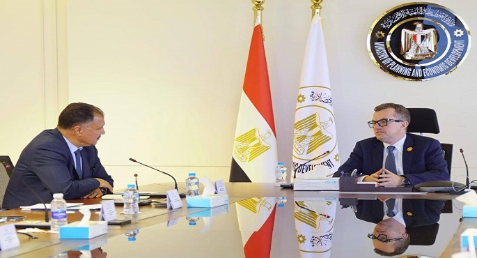 وزير التخطيط يبحث مع مدير المكتب الإقليمى للبنك الإسلامى للتنمية بالقاهرة سبل التعاون المستقبلى