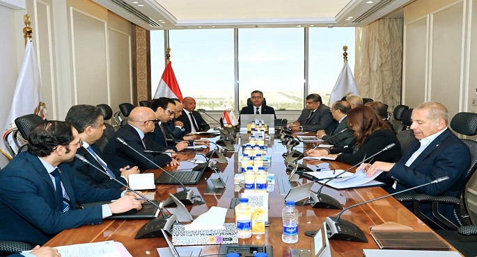 وزير التموين والتجارة الداخلية يترأس أول اجتماع للجنة العليا للمشروع القومى (كارى أون)