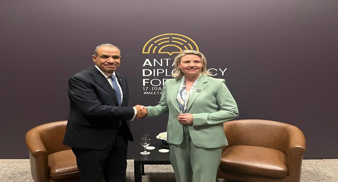 وزير الخارجية يبحث مع مديرة المركز الدولى لتطوير سياسات الهجرة تعزيز التعاون فى إدارة قضايا الهجرة