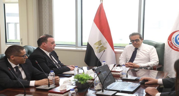 وزير الصحة يراجع المقترح النهائى للمنصة الرقمية الداخلية لمتابعة المشروعات القومية