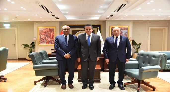 وزير الصحة يبحث مع رئيس المنظمة العالمية للسكتة الدماغية تعزيز التعاون وجعل مصر مركزًا إقليميًا رائدًا