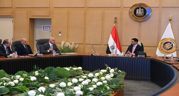 وزير الصناعة يبحث مع اتحاد الصناعات المصرية وجهاز مشروعات الخدمة الوطنية سبل مضاعفة صادرات الرخام والجرانيت