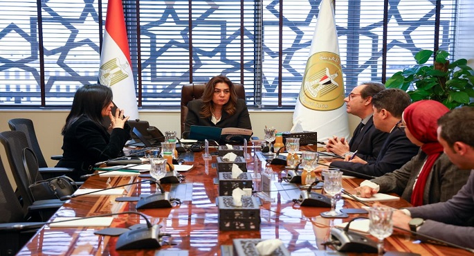 وزيرة التنمية المحلية والبيئة تناقش مع اتحاد بنوك مصر التعاون فى تحالف تمويل الاستدامة
