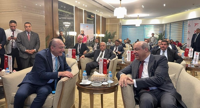 وزير الدولة للإنتاج الحربى يناقش مع السفير الباكستانى سبل تعزيز التعاون المشترك