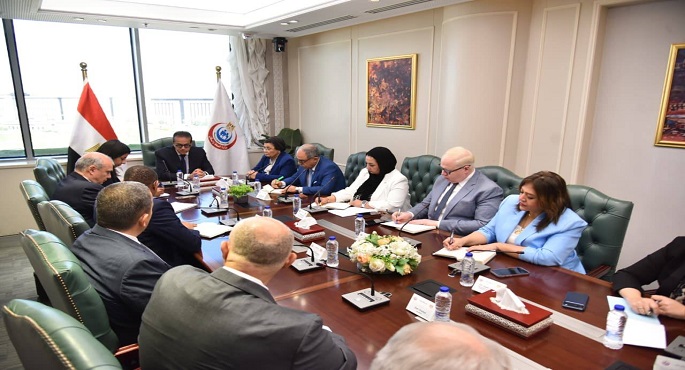 وزير الصحة يبحث مع البنك الدولى ومؤسسة التمويل الدولية سبل تعزيز التعاون
