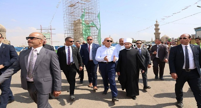 وزير الأوقاف ومحافظ القاهرة يتابعان أعمال الترميم لعدد من المساجد والأماكن الأثرية بوسط القاهرة.