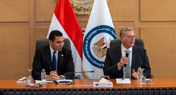وزيرا البترول والشباب والرياضة يبحثان سبل تمكين الكوادر الشابة بقطاع الطاقة