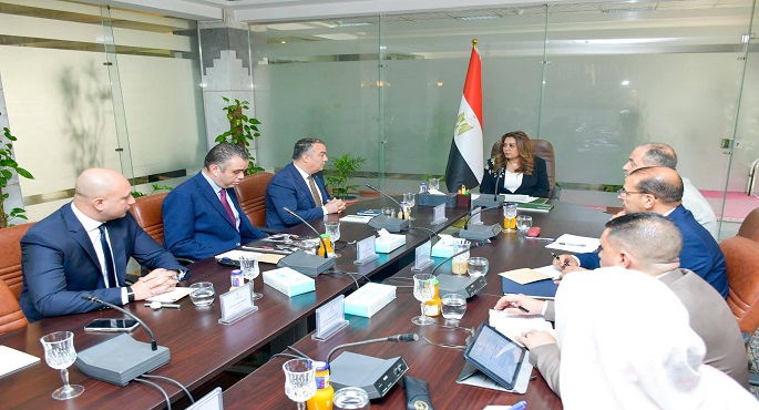 وزيرة التنمية المحلية: الوزارة تستهدف الوصول إلى منظومة نقل أكثر أمانًا وانتظامًا للمواطن