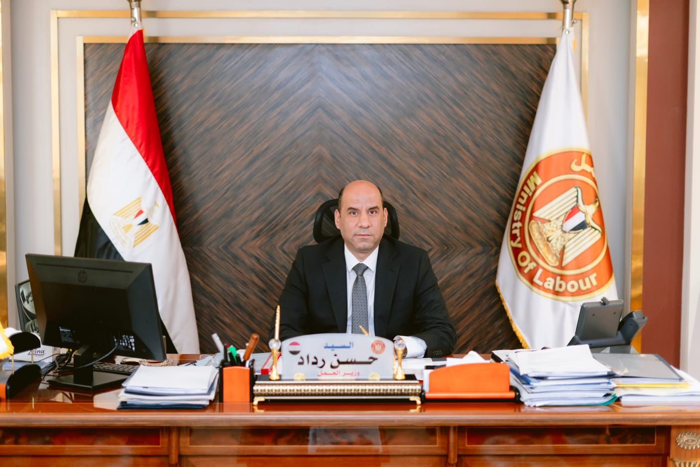 وزير العمل يعلن بدء صرف منحتين “دورية واستثنائية” للعمالة غير المنتظمة بقيمة 767 مليونًا و613 ألف جنيه
