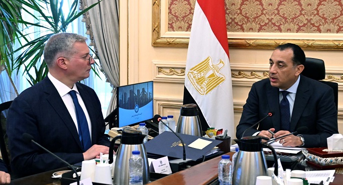 رئيس الوزراء يتابع تنفيذ مشروعات خام الفوسفات والتوسع فى قيمته المضافة