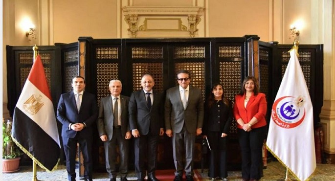 وزير الصحة يبحث مع مندوب فلسطين بالجامعة العربية دعم المنظومة الصحية فى غزة