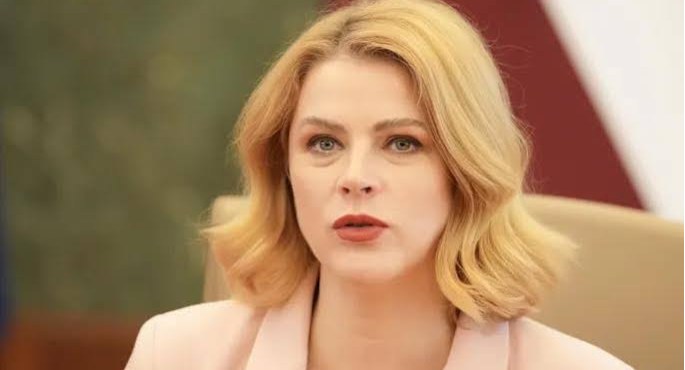 رئيسة وزراء لاتفيا تعلن استقالتها من منصبها بشكل مفاجئ