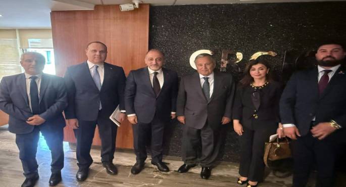 مندوب فلسطين بالجامعة العربية يلتقى السفير نبيل فهمى لبحث تطوير آليات العمل العربى المشترك