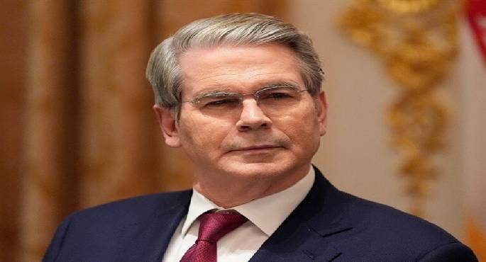 وزير الخزانة الأمريكى: نسيطر بالكامل على مضيق هرمز.. واستئناف الملاحة قد يستغرق أسابيع أو شهراً