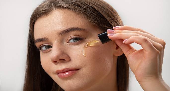طرق لحماية البشرة من جفاف المكياج القوى وأجهزة التكييف