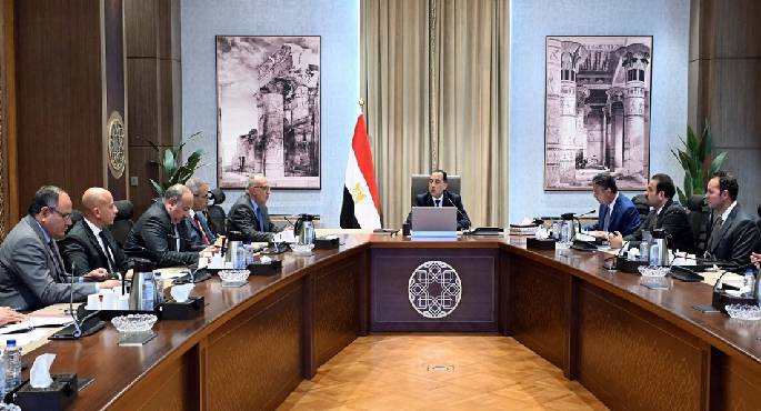 رئيس الوزراء يستعرض مستجدات جهود تطوير صناعة السكر فى مصر