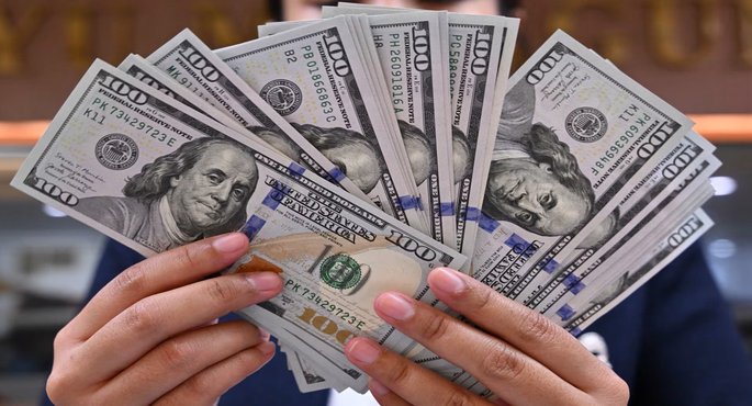 الدولار يستقر مع تراجع الآمال بشأن إنهاء الحرب فى الشرق الأوسط
