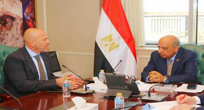 وزير الكهرباء يبحث مع مجموعة “إنكوم” آليات توفير الطاقة الكهربائية اللازمة لإقامة مشروع مركز عالمى للبيانات