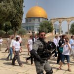 مستعمرون يقتحمون المسجد الأقصى