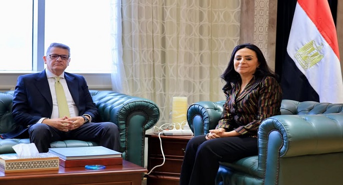 وزيرة التضامن تلتقى رئيس لجنة حقوق الإنسان بمجلس النواب