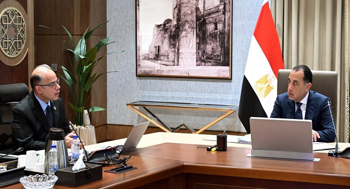 مدبولى يستعرض مع وزير الاستثمار والتجارة الخارجية نظام المناطق الاستثمارية كأحد آليات جذب وتحفيز الاستثمار