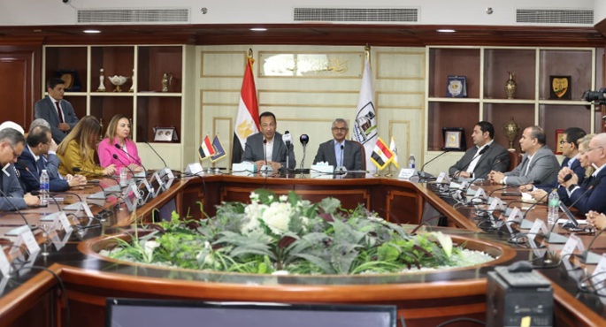 وزير الاتصالات : تسريع التحول الرقمى ببنى سويف وتأهيل شبابها لسوق العمل