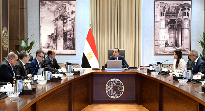 رئيس الوزراء يُتابع موقف سداد مستحقات هيئة المجتمعات العمرانية الجديدة لدى عدد من الوزارات والجهات