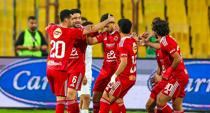 الأهلي يهزم المصري بثنائية غير كافية ويتأهل للكونفدرالية
