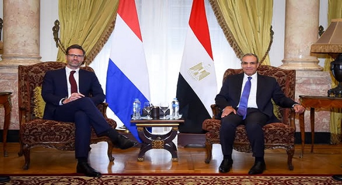 بالصور.. وزير الخارجية: نتطلع للعمل مع الحكومة الهولندية الجديدة لتعزيز التعاون بين البلدين