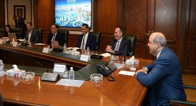 وزير الطيران يبحث مع «SITA» العالمية تطوير نظم التشغيل الذكى بالمطارات المصرية