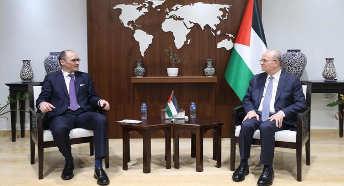 رئيس وزراء فلسطين يحذر من خطورة الأوضاع الإنسانية الكارثية فى غزة
